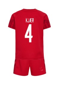 Danmark Simon Kjaer #4 Babyklær Hjemme Fotballdrakt til barn VM 2022 Korte ermer (+ Korte bukser)